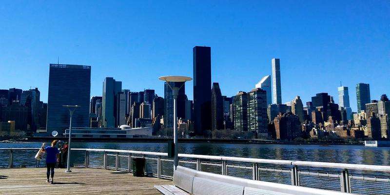 Gantry Plaza State Park