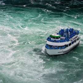 Nueva York: Excursión guiada nocturna a las cataratas del Niágara