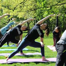 Central Park: ¡La clase de yoga mejor valorada de Nueva York!