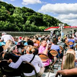 Circle Line: Crucero por el follaje de Bear Mountain y el Oktoberfest de Nueva York