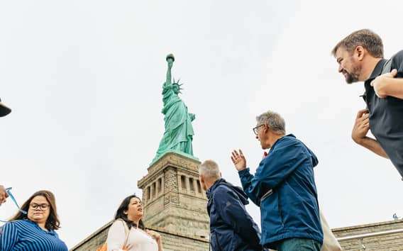 NYC: Visita guiada a la Estatua de la Libertad y Ellis Island