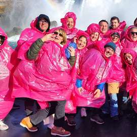 Desde Nueva York: Excursión de 2 días a las cataratas del Niágara con compras en outlets
