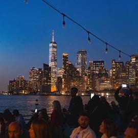 NYC: Crucero Circle Line 2h Harbor Lights Skip-The-Box-Office