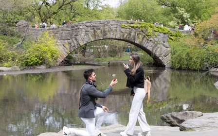 Nueva York: Sesión fotográfica de propuesta de matrimonio sorpresa: captura el «sí» para siempre.