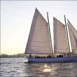 NUEVA YORK Vela al atardecer a bordo de la Goleta Adirondack