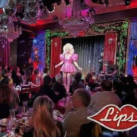 Nueva York: ticket para cena y espectáculo con drag queens en Lips