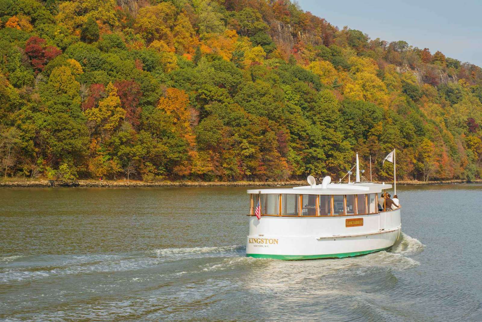 Nueva York: recorrido en yate por el follaje otoñal del río Hudson