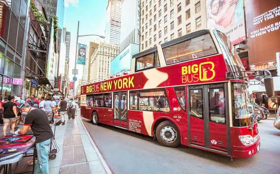 Nueva York: tour turístico con paradas libres en autobús descapotable