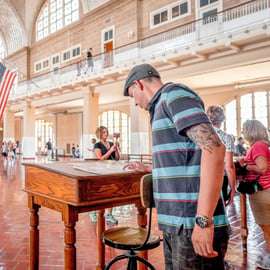 Ciudad de Nueva York: Estatua de la Libertad e Isla Ellis con Ferry