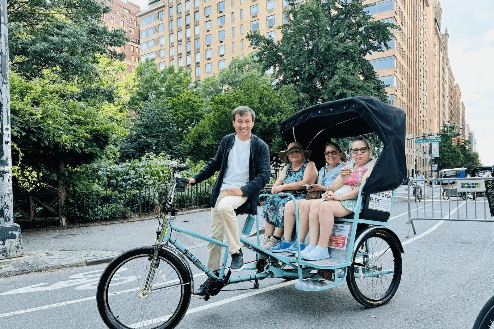 NYC: Visita guiada en bicitaxi privado por Central Park (60 min.)