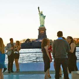 City Cruises Nueva Jersey: paseo en barco con almuerzo o cena buffet