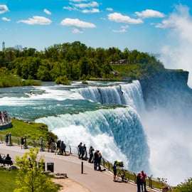 Desde Nueva York: Excursión de 2 días a las cataratas del Niágara con compras en outlets