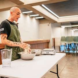 NYC: Taller de elaboración de panecillos con un panadero galardonado