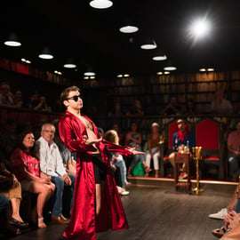 Nueva York: Drunk Dracula, obra cómica interactiva Off-Broadway